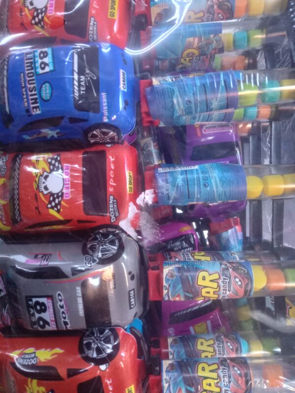 حلوى لعبة السيارات