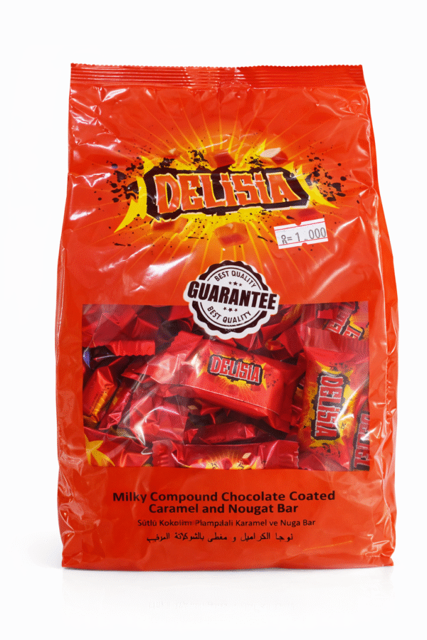 نوجا الكراميل ومغطى بالشوكولاتة المركبة